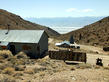 This is the view from the assay office, looking west-southwest past the back end of the general store (now museum) at left, toward Owens dry lake bed — a difference in elevation of 5,000 feet