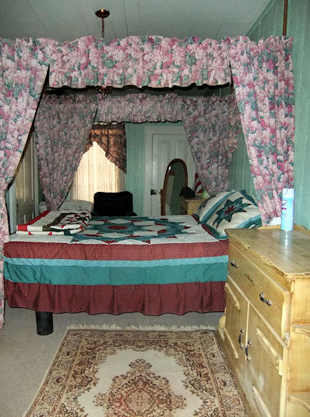 Master bedroom of the Belshaw House