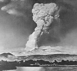 May 1915 Eruption of Lassen Peak (NPS Photo)