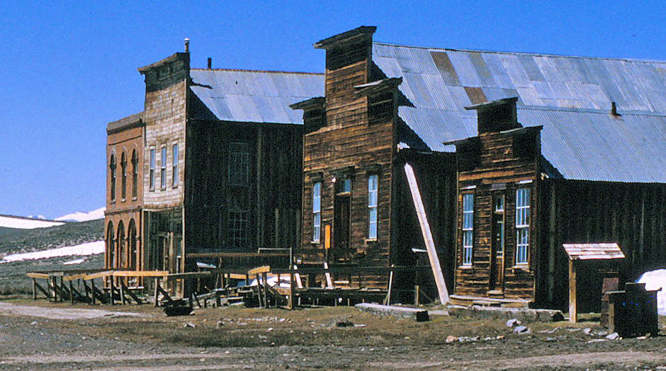 Main Street in 2020 - left to right - DeChambeau Hotel, IOOF Building, Miners Union Hall, Morque Main Street in 2020 - left to right - DeChambeau Hotel, IOOF Building, Miners Union Hall, Morque