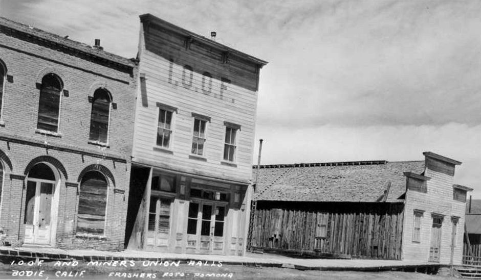 IOOF Hall in center with DeChambeau Hotel on left and Miner's Union Hall on right in 1927 IOOF Hall in center with DeChambeau Hotel on left and Miner's Union Hall on right in 1927