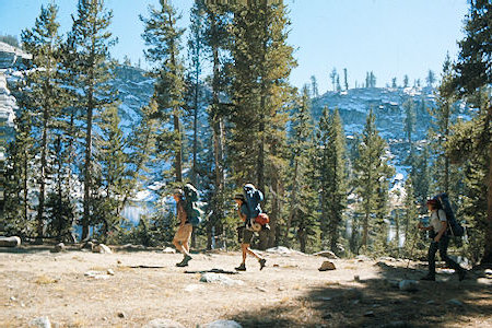 Sierra Nevada - Sequoia National Park - On the trail Twin Lake - October 1973