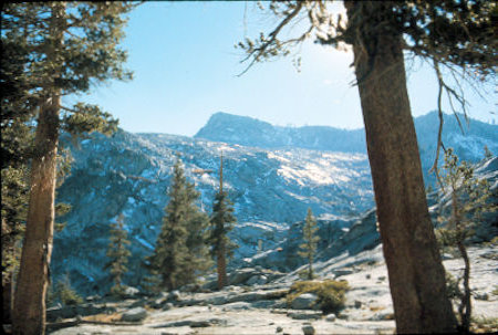 Sierra Nevada - Sequoia National Park<br>The crest from trail - October 1973 Sierra Nevada - Sequoia National Park<br>The crest from trail - October 1973