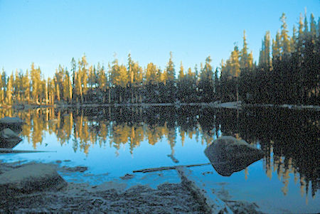 Sierra Nevada - Sequoia National Park<br>Morning over Ranger Lake - October 1973 Sierra Nevada - Sequoia National Park<br>Morning over Ranger Lake - October 1973