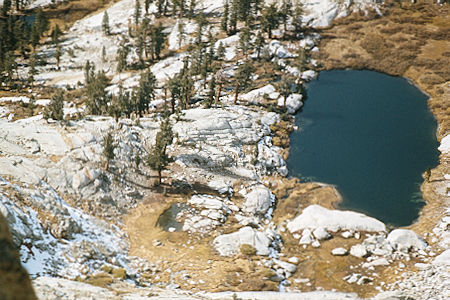 Sierra Nevada - Sequoia National Park<br>Little Silliman Lake (camp) from top Mt. Silliman - October 1973 Sierra Nevada - Sequoia National Park<br>Little Silliman Lake (camp) from top Mt. Silliman - October 1973