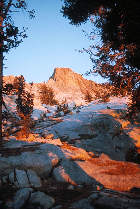 Sierra Nevada - Sequoia National Park - Alpen glow at Little Silliman Lakes - October 1973