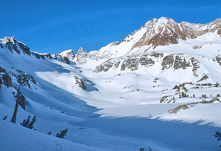 Hopkins Pass, Red & White Mountain, frozen Big McGee Lake - John Muir Wilderness 16 May 1971