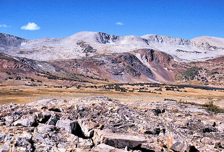 Looking generally west at the Kuna Crest skyline. Spillway Lake is barely visible on the right. The basin containing Helen Lake is on the left. Parker Pass is at or just beyond the left edge of the picture Looking generally west at the Kuna Crest skyline. Spillway Lake is barely visible on the right. The basin containing Helen Lake is on the left. Parker Pass is at or just beyond the left edge of the picture