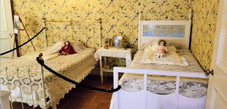 Childrens' Bedroom