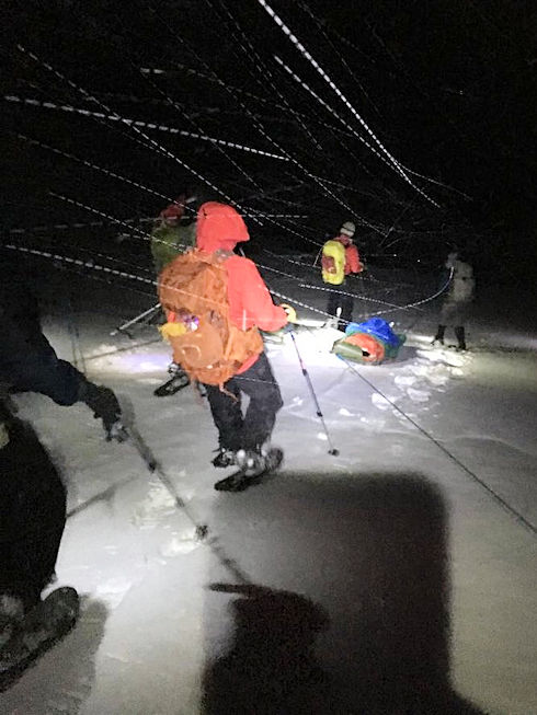 One of the many litter lowerings on the way out. Image by Mitchell Quiring