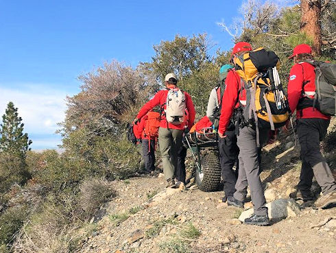 Easy roll out to the trailhead. Image by M. Quiring